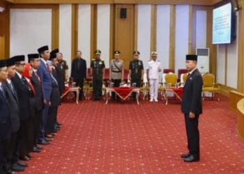 Gubernur Sultra Lantik 26 Aparaturnya, ASR : Kalau Kadis Tidak Bisa Bekerja Saya Evaluasi