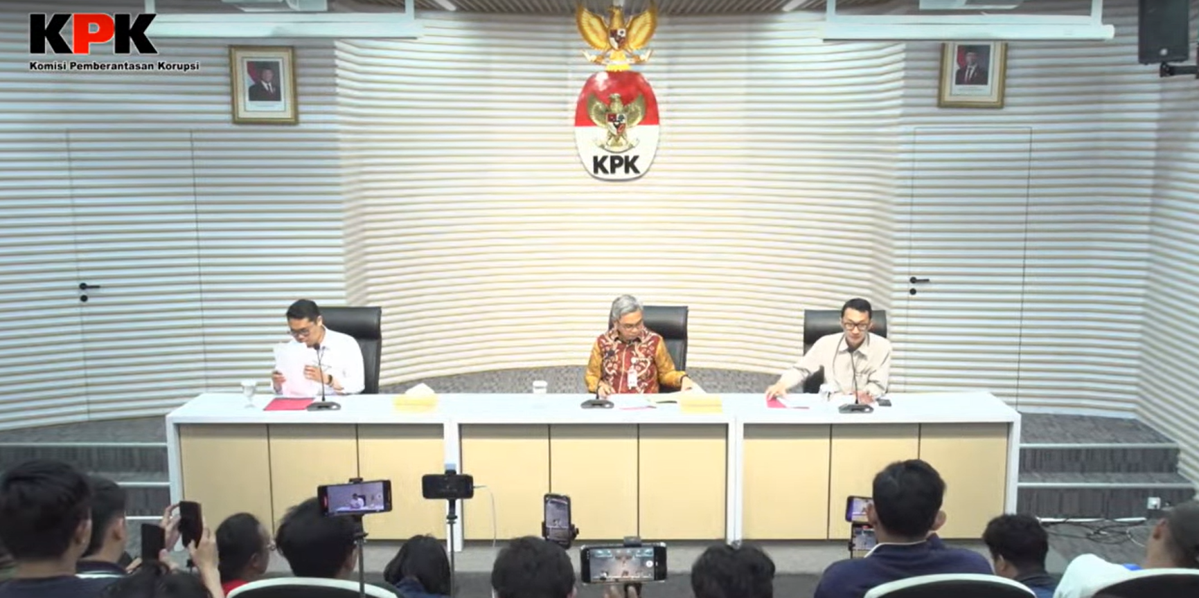 Live: Konpers Kegiatan Tangkap Tangan Dugaan Pemerasan Terkait Pengurusan Sertifikat K3 di Kemenaker