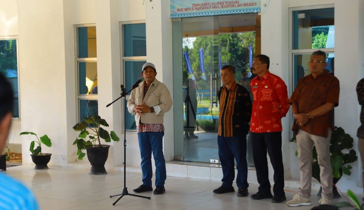 Wagub Hugua Muncul Mendadak di Dishub Sultra, Ini Pesan Tegasnya untuk ASN