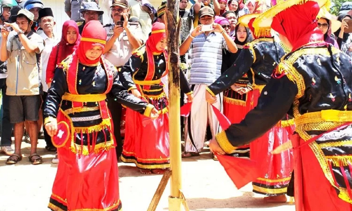 Aktualisasi Budaya Tolaki dan Politik Anggaran Pemprov Sultra