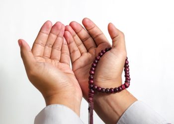 Doa dan Takdir: Memahami Hikmah Tuhan di Balik Permohonan Manusia