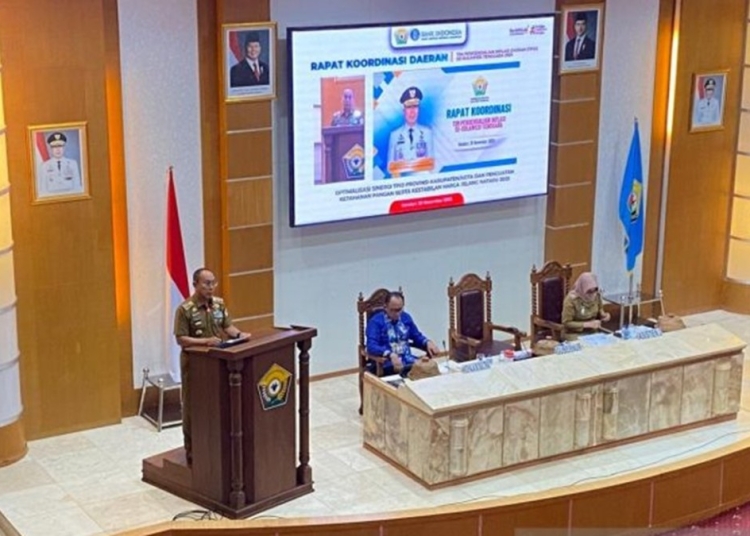 Jelang Nataru 2025, Gubernur ASR Instruksikan TPID Gencarkan Pasar Murah di 17 Daerah