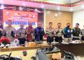 Polda Sultra Gerebek “Kampung Narkoba” Kendari, Ringkus 11 Orang dan Sita Puluhan Sajam